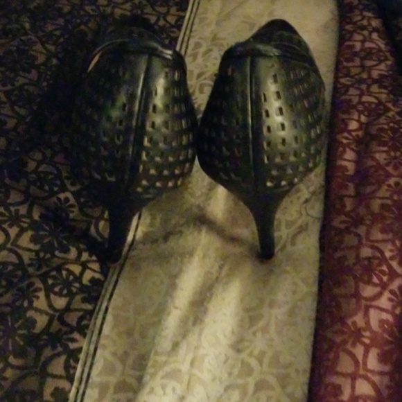 Pumps - Picture 3 of 3